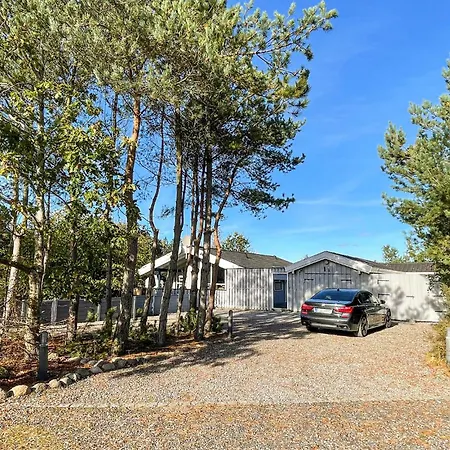 4 Bedroom Beautiful In